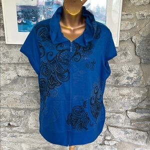 Short sleeve hoodie